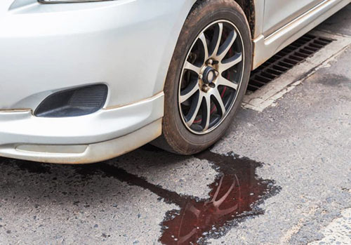 مشکلات رایج گیربکس خودرو: ریختن مایعات زیر خودرو